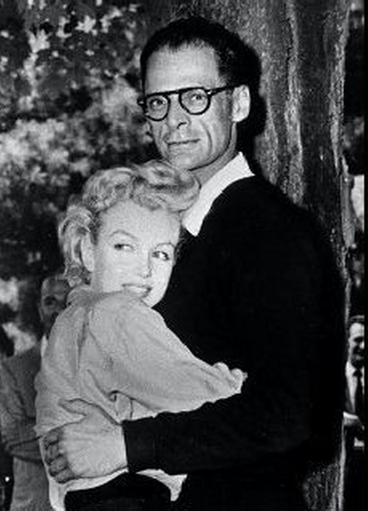 Arthur Miller var gift med Marilyn Monroe. Et ægteskab der ikke altid var lige let. - Foto: AP 
