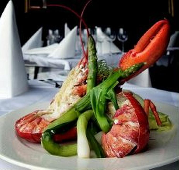 Anretning med hummer fra restaurant i Skodsborg. - Arkivfoto: Finn Frandsen 