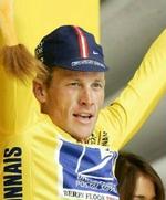Seks gange har Lance Armstrong stået øverst på podiet i Paris. Nu går han efter en syvende sejr. - Foto: AP 
