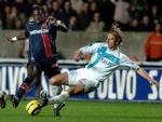 Paris St. Germain og Olympique Marseille, som her mødes i en ligakamp, er to af de mistænkte klubber. - Arkivfoto: AP 