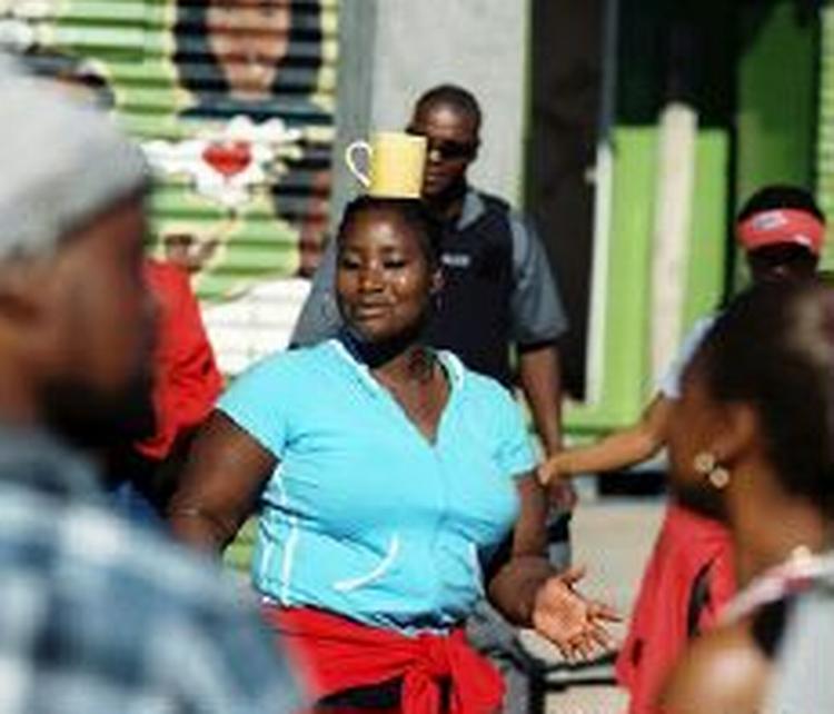 Marc Dornford-Mays 'Carmen in Kayelitsha' flytter Georges Bizet s opera 'Carmen' til en township i Sydafrika. - Foto: AP 