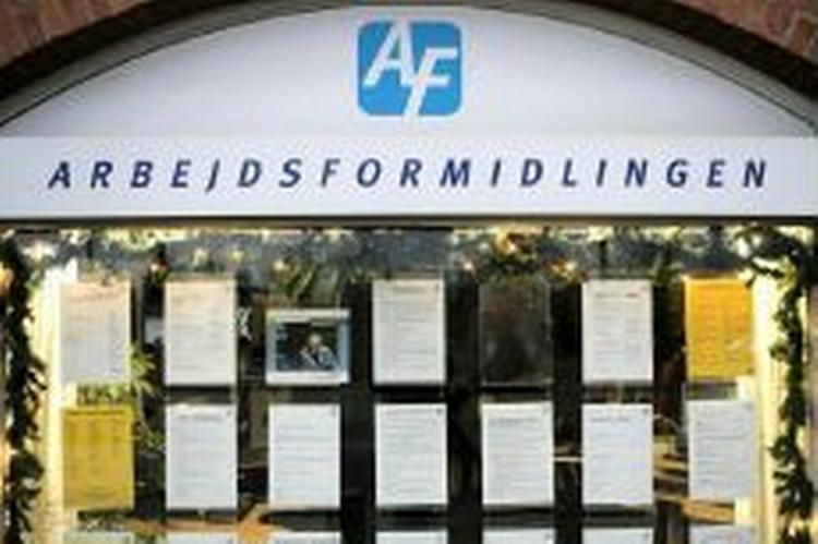 Staten og de statslige ansatte er enige om at gøre en særlig indsats for at få etnikere væk fra arbejdsløshedskøen. - Foto: Thomas Borberg. 