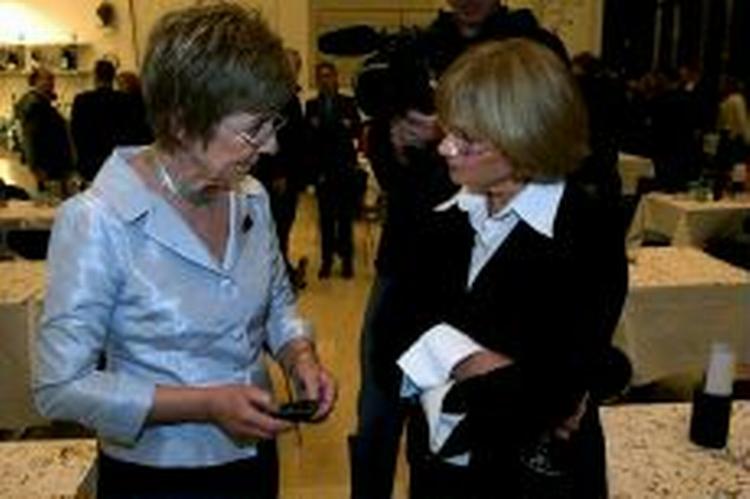 Både den radikale Marianne Jelved og Dansk Folkepartis Pia Kjærsgaard er skeptiske overfor de nye særlige integrationsstillinger til indvandrere. - Foto: Thomas Wilmann 