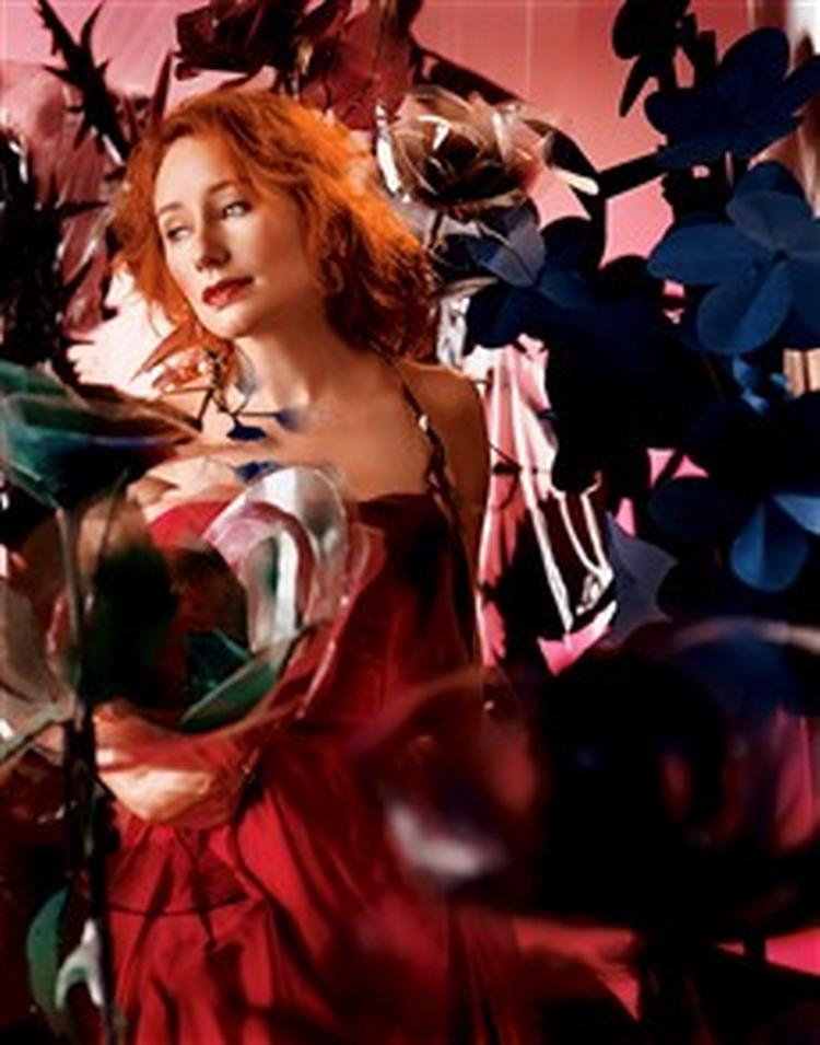 »Det var min missionerende bedstemor, som indpodede frygten for Gud i mig«, skriver Tori Amos i bogen  Piece by Piece .   Foto: Kevin Mackintosh 