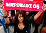 Demonstranterne i Beirut kræver, at Syrien trækker sig ud af landet. - Foto: AP 