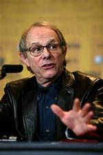 Den socialrealistiske instruktør Ken Loach har med 'Et dristigt kys' skabt en mere optimistisk film. »Tingene er ikke altid, som de umiddelbart ser ud. Jeg har et problem med lykkelige slutninger«, siger Ken Loach. - Foto: Christian Jørgense 