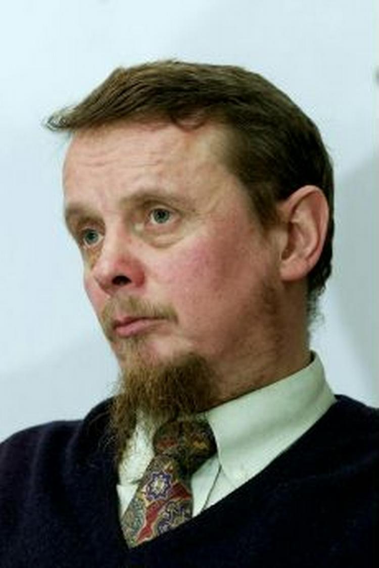 Hvis indvandrerkvinder skal styrkes, må man se på hele familiestrukturen, mener imam Abdul Wahid Pedersen. - Foto: Thomas Borberg. 