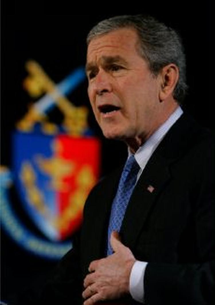 Den amerikanske præsident Bush har gentaget, at de syriske tropper skal helt ud af Libanon så hurtigt som muligt. - Foto: AP 