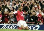 Den franske angriber Thierry Henry skal gå forrest mod racisme i fodbold. - Foto: AP 