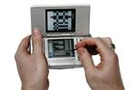 Nintendo DS har to skærme og kan hurtigt klappes sammen og sættes i dvale, hvis man vil have en pause. Nederste skærm er trykfølsom, hvilket gør, at man kan styre mange spil herfra med konsollens indbyggede kuglepen. 