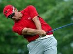 Henrik Stenson fører turneringen ti slag under par. - Foto: AP 