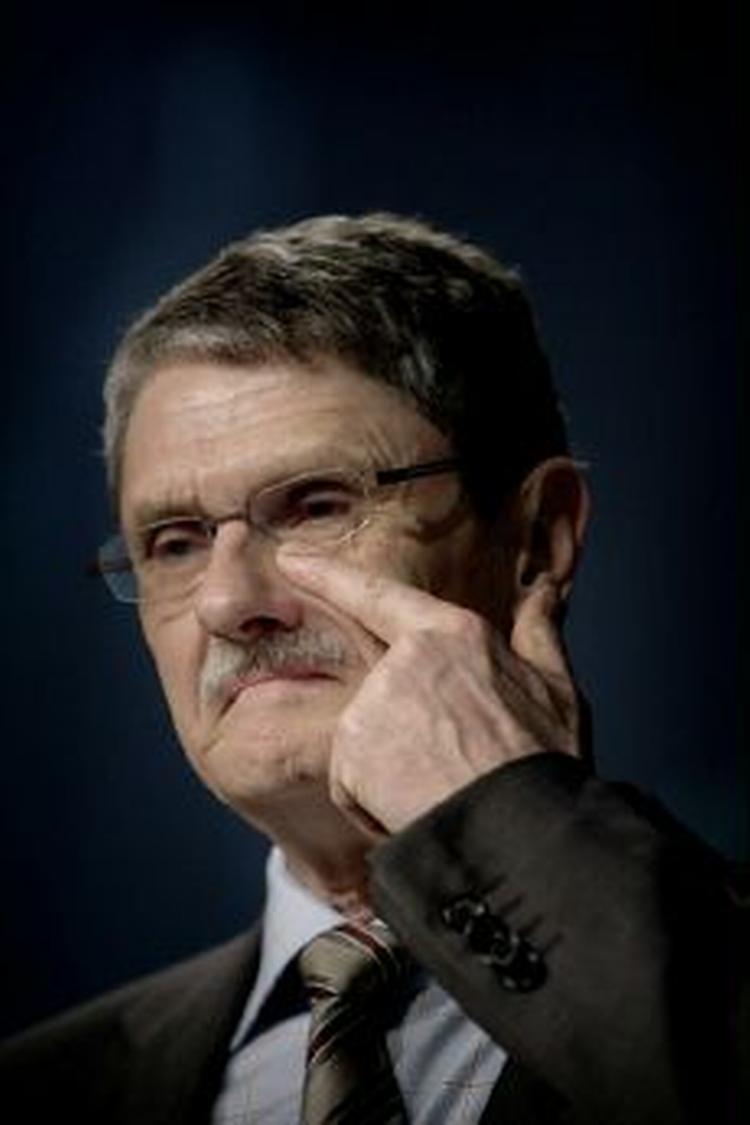Mogens Lykketoft var tydeligt rørt over talen fra Mette Frederiksen. - Foto: Jens Dresling 