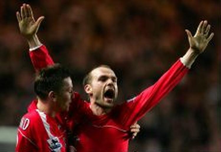 Danny Murphy jubler efter sin scoring til 2-0. - Foto: AP 