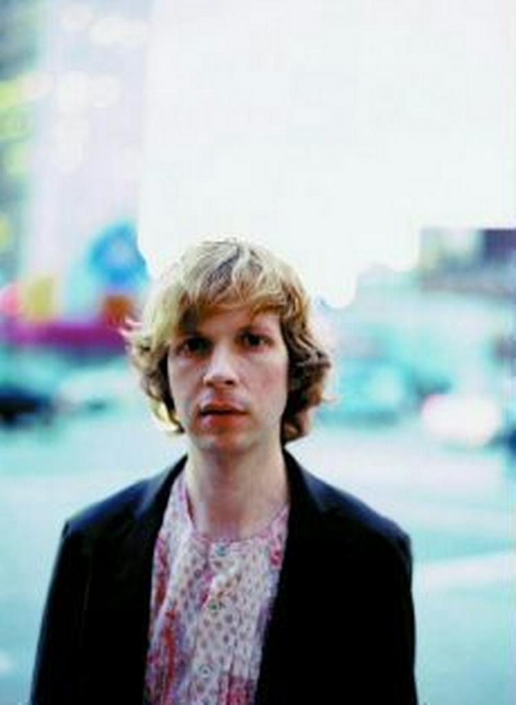 Med 'Guero' fejrer Beck 10-års jubilæet for albummet 'Mellow Gold' i sit mest uforudsigeligt funky hjørne. - Foto: Universal Music 