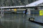 I den tjekkiske by Usti nad Labem er Elben for længst gået over sine bredder. - Foto: AP 
