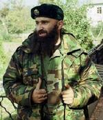 Et interview med Sjamil Basajev, der menes at stå bag flere terrorangreb, har vakt russisk vrede. - Arkivfoto: AP 