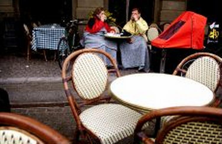 Cafe Sebastopol har tæpper og varmelamper på Sankt Hans Torv. - Foto: Thomas Wilmann 