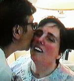 Familien har offentliggjort en video af Terri Schiavo. - Foto fra video fra AP 