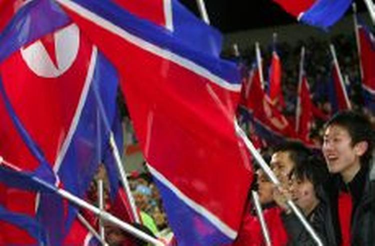 De nordkoreanske fans er berygtet for deres lidenskab. - Arkivfoto: AP 
