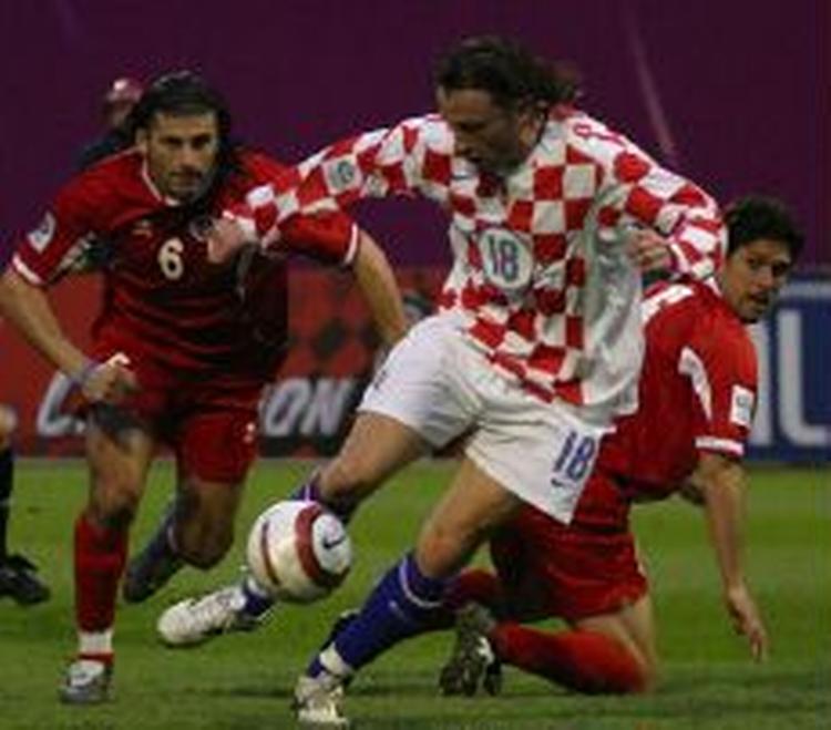 Kroaternes Ivica Olic i et angreb mod Maltas mål. - Foto: AP 