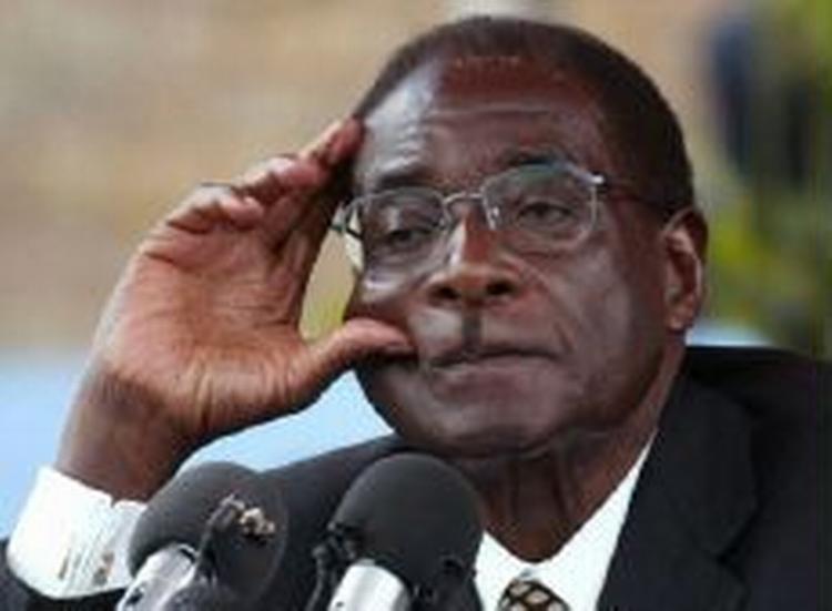 Robert Mugabe fortsætter sandsynligvis på præsidentposten. - Arkivfoto: AP 