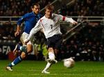 David Beckham bidrog med en scoring til Englands forventede sejr. - Foto: AP 