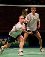 Jonas Rasmussen og Lars Paaske fra en kamp under All England. - Foto: AP 