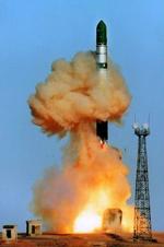 Satellitterne bliver sendt op i rummet fra russiske SS 18 atomraketter. - Foto: AP 