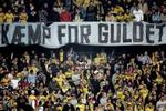 Brøndbys fans er ikke i tvivl. Guldet skal væk fra Parken. Men spillerne er tilsyneladende mere usikre. - Foto: Thomas Borberg 