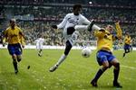 FCK's angribere udstillede i dén grad Brøndby-forsvarets svagheder. Træner Laudrup siger, at spillerne nu skal finde troen på sig selv på træningsbanen. - Foto: Thomas Borberg 