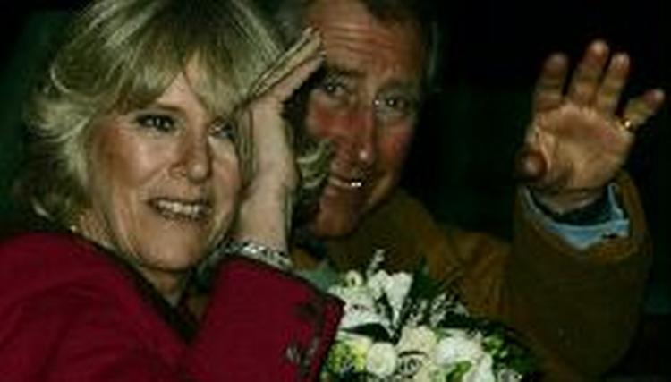 Efter ceremonien tog Charles og Camilla   som nu er kendt som hertuginde af Cornwall   på bryllupsrejse i Birkhall i Skotland. - Foto: AP 