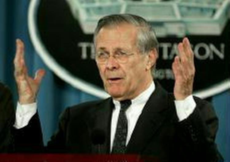 Donald Rumsfeld advarer det nye irakiske styre mod korruption. - Foto: AP 