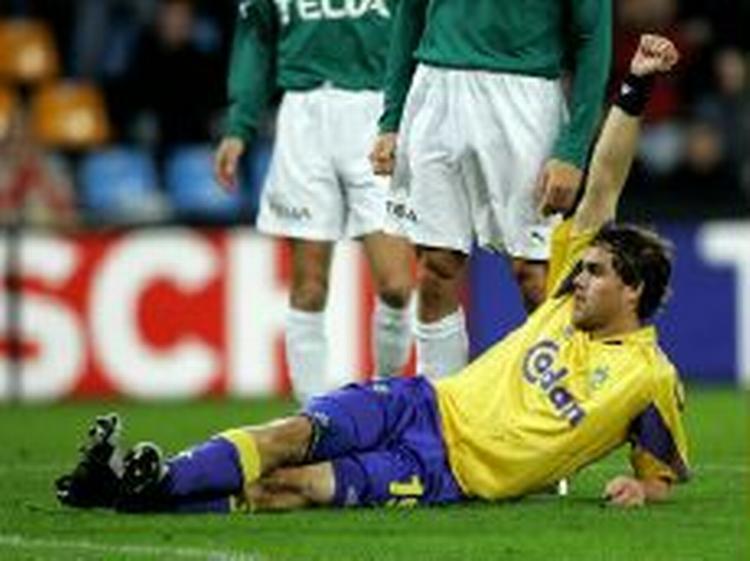 Johan Elmander og de øvrige Brøndby-spillere trækker fuldt hus på Viborg Stadion på lørdag. - Foto: Jens Dresling. 
