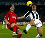 Garcia og Juventus' Cannavaro i nærkamp. - Foto: AP 