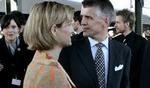 Ulla Tørnæs i selskab med ægtefællen Jørgen L. Tørnæs. Ifølge 3F's nyhedsbrev er sagen mod Jørgen Tørnæs vokset. - Foto: Ole Frederiksen 