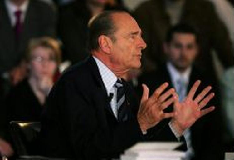 Præsident Chirac sætter sin personlige prestige ind på at få et ja til EU-forfatningen. - Foto: AP 