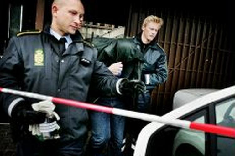 - De tre tyve blev anholdt kort tid efter de var brudt ind i smykkeforretningen. - Foto: Martin Lehmann 