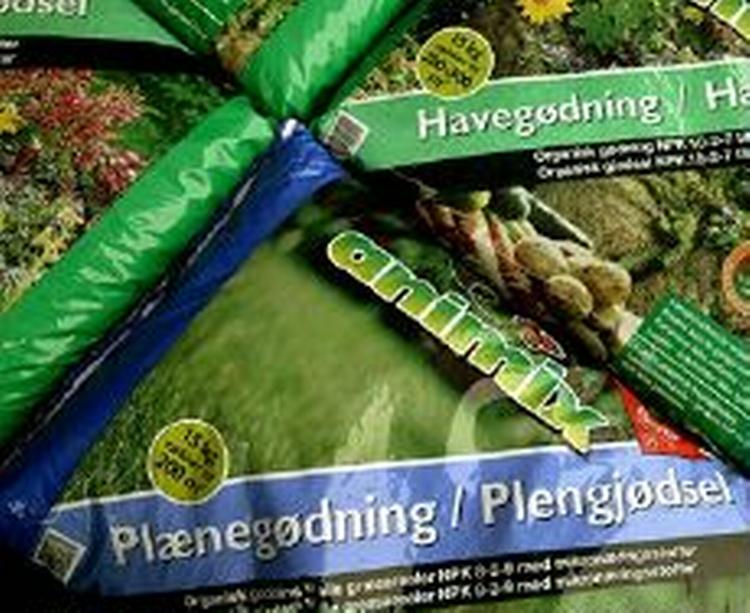 Specialgødning koster mere end standardversionen. En af forklaringerne er, at den almindelige gødning sælges i større mængder og dermed til lavere priser   Foto: Jacob Ehrbahn 