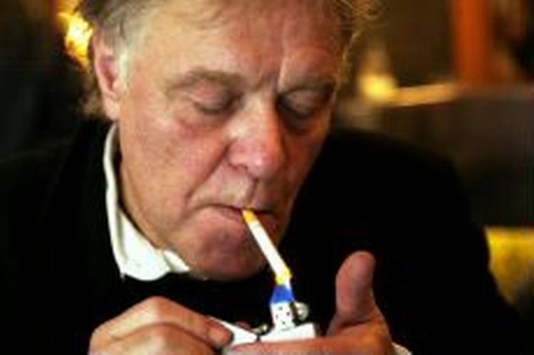 Kim Larsen afsluttede sin tale med sangen 'Hold dig på måtten', som var komponeret til dagens anledning. - Arkivfoto: Thomas Sjørup 