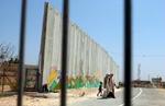 Den israelske regering tilbyder nu 50 nye bosætterpladser i den sydlige del af Vestbredden i bosættelsen Elkana. - Foto: AP 