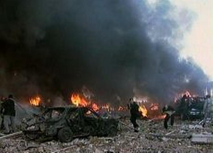 Mindst 16 personer har mistet livet ved attentatet i Beirut 14. februar. - Foto: AP 