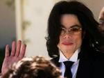 Jackson på vej ud af retsbygningen i Santa Monica, Californien. - Foto: AP 