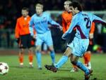 Perez i aktion i en ligakamp for hollandske Alkmaar. - Foto: AP 