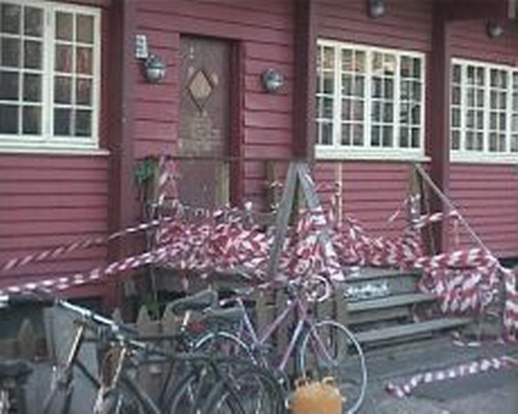 Politiet har sendt en massiv styrke til Christiania, men er endnu ikke kommet tættere på et motiv. - Foto: Localeyes 