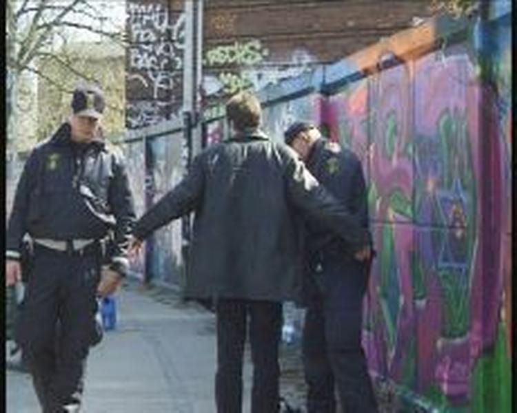 Hashrygere på Christiania bliver nu anholdt af politiet. - Foto: LocalEyes 