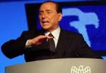En dommer skal nu afgøre, om der er hold nok i sagen til at åbne nok en retssag mod Silvio Berlusconi. - Foto: AP 