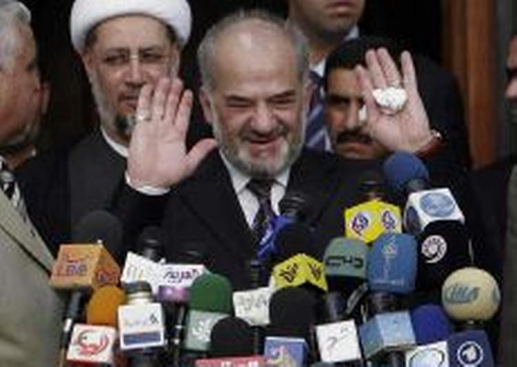 Præsident Ibrahim al-Jaafari på et pressemøde i går, hvor han sagde, at han havde en ministerliste, som parlamentet skulle godkende. - Foto: AP 