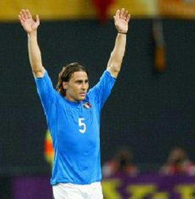 Den italienske landsholdsforsvarer og tidligere Parmaspiller Fabio Cannavaro står over for anklager om doping. - Arkivfoto: AP 