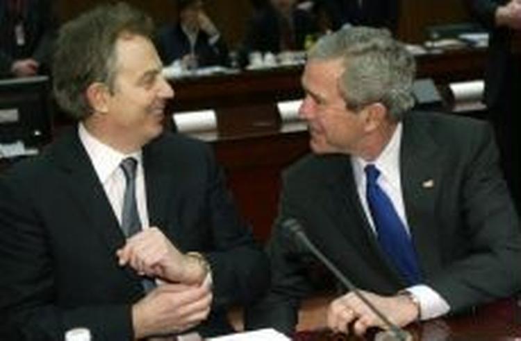 Blair og Bush besluttede sig ifølge Sunday Times for en militær indsats i Irak allerede i sommeren 2002. - Foto: AP 