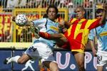 34 mål i syv søndagskampe er meget usædvanligt i Italien. Her foto fra kampen mellem Lecce og Lazio, som det gul-røde hjemmeholdet vandt 5-3. - Foto: AP 